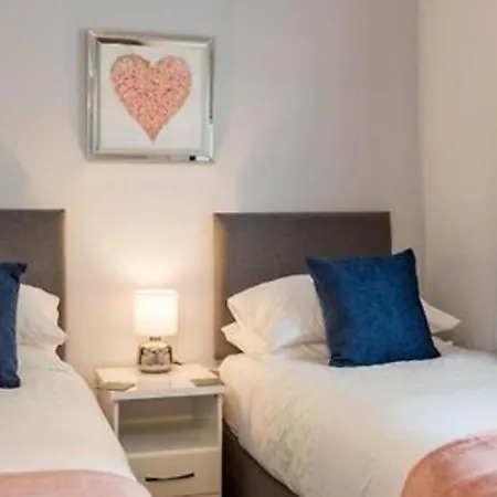 1 Merchants Gate - 2 Bedroom, City Apartment With Private Parking York Exterior photo