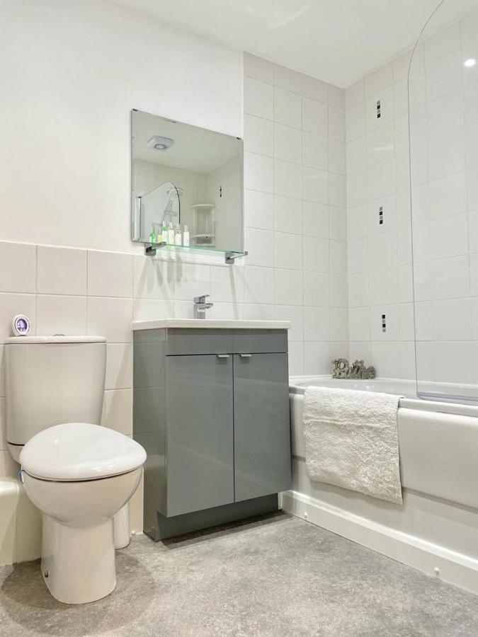 Apartment 1 Merchants Gate - 2 Bedroom, With Private Parking