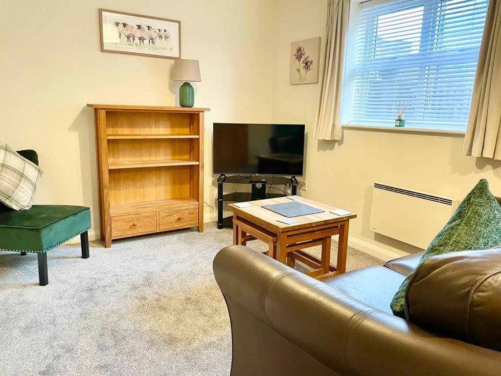 Apartment 1 Merchants Gate - 2 Bedroom, With Private Parking