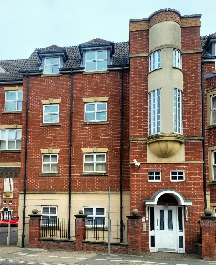 1 Merchants Gate - 2 Bedroom, With Private Parking *